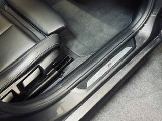 BMW 3 Serie BMW 3 Serie Touring 320i Edition M-Sport | Leder | NaviProf | CarPlay - afbeelding nr 28