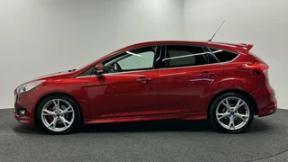 Ford Focus Ford Focus 1.5 Titanium Edition LEER CAMERA 180 PK UNIEK - afbeelding nr 8