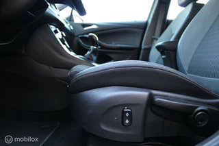 Opel Astra Opel Astra Sports Tourer 1.2 Business Elegance 130 PK, Trekhaak, Voor / achter Pdc + Camera, App connect, Comfort stoel, Cruise, Navi, Airco, 16 inch Lmv. - afbeelding nr 19