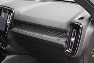 Volvo XC40 Volvo XC40 T4 Recharge R-Design | Parkeercamera | Stoelverwarming | Leder | Electr. Stoelen | Glossy Black | Keyless - afbeelding nr 34