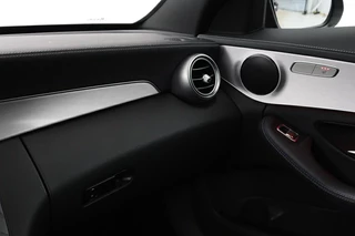 Mercedes-Benz C-Klasse Mercedes-Benz C-klasse 300e AMG Limited | Panoramadak | Stoelverwarming |  360 camera | Matrix LED | Carplay | Trekhaak | Leder/Alcantara | Climate control - afbeelding nr 28
