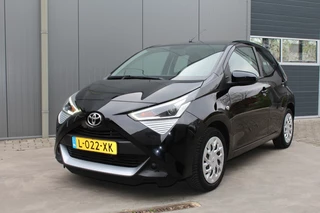 Toyota Aygo Toyota Aygo 1.0 VVT-i x-play 5 drs. Camera Apple/Android - afbeelding nr 1