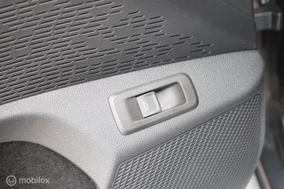 Škoda Octavia Skoda Octavia Combi 1.0 TSI Business Edition Plus, Stuur + stoel verwarming, Memory seats, Digitaal dashboard, Elektrische kofferbak, Head up display, Dodehoek detectie, Clima, App connect, Cruise, Navi. - afbeelding nr 31