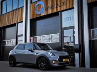 MINI One Mini Cooper One 1.5 Automaat  5-Deurs | CARPLAY | KEYLESS | CAMERA | DEALER ONDERHOUDEN - afbeelding nr 2
