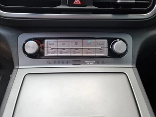 Hyundai Kona Hyundai Kona EV FASHION 64 KWH 3-FASE/WARMTEPOMP HEAD-UP DISPLAY - afbeelding nr 18