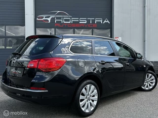 Opel Astra Opel Astra Sports Tourer 1.4 Turbo Edition Navi Cruise PDC Netjes! - afbeelding nr 2