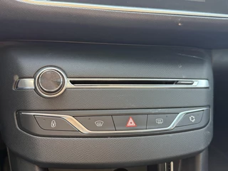 Peugeot 308 Peugeot 308 SW 1.2 PureTech Style 1e Eigenaar,Pano,Navi,131pk,Trekhaak,6 Bak,Clima,Cruise,Pdc,Lm Velgen,Dealer Onderhouden,Apk tot 11-2025 - afbeelding nr 24