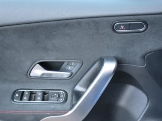 Mercedes-Benz A-Klasse Mercedes-Benz A-klasse 200 AMG Line Sfeerverlichting Pano - afbeelding nr 18