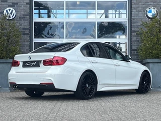 BMW 3 Serie BMW 3 Serie 330E iPERFORMANCE M-SPORT AUT. - LEDER - 19 INCH - ORG. NL. - afbeelding nr 3