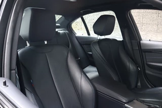 BMW 3 Serie BMW 3 Serie 320i MSp. Exec. I Geen Import I M Pakket I Leder I Navi I Stoelv - afbeelding nr 8
