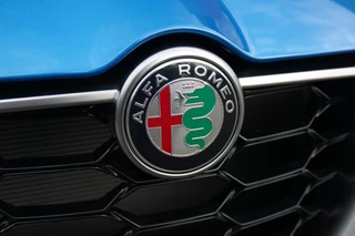 Alfa Romeo Tonale Alfa Romeo Tonale 1.5T 160PK AUTOMAAT Hybrid Ti | NIEUWE AUTO! | ELEKTRISCH BEDIENBARE VOORSTOELEN MET GEHEUGENFUNCTIE | HARMAN EN KARDON AUDIO | FULL LED KOPLAMPEN | 18