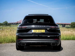 Porsche Cayenne Porsche Cayenne 3.0 V6 340PK Pano Stoelkoeling Bose ACC Sport Chrono Led Matrix 360 Camera Softclose Luchtvering - afbeelding nr 21