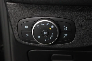 Ford Focus Ford Focus Wagon 1.5 EcoBoost ST Line Business (PARKEERSENSOREN, TREKHAAK, STOELVERWARMING, NAVIGATIE, NL-AUTO) - afbeelding nr 10