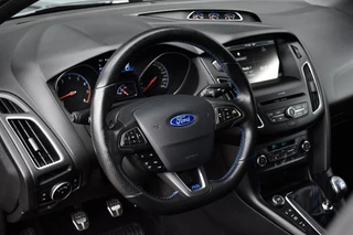 Ford Focus Ford Focus 2.3 RS 350pk | Dealer onderhouden | Milltek | Recaro Schaalstoelen | Camera | Stuurverwarming | - afbeelding nr 20