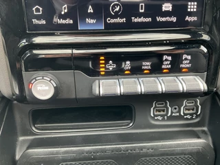 Dodge Ram 1500 Dodge Ram 1500 5.7 V8 4x4 Crew Cab Laramie Pano Full Navi SideSteps Trekhaak Luchtvering - afbeelding nr 30