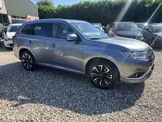 Mitsubishi Outlander Mitsubishi Outlander 2.0 PHEV instyle+Dealer onderhouden - afbeelding nr 11