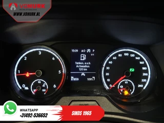 Volkswagen Transporter Volkswagen Transporter T6.1 2.0 TDI 150 pk DSG Aut. L2 DC Dubbel Cabine (DEMO) BPM VRIJ! Adapt. Cruise/ 2.5t Trekhaak/ NAVI/ Carplay/ PDC/ LMV/ Airco - afbeelding nr 17