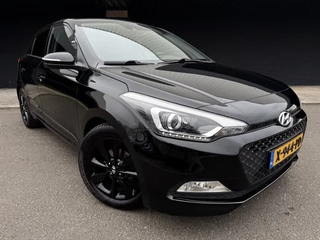 Hyundai i20 1.2 HP i-Motion Comfort // Black edition //