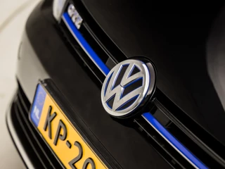 Volkswagen Golf Volkswagen Golf 1.4 TSI GTE Sport 204Pk Automaat (APPLE CARPLAY, NAVIGATIE, CLIMATE, LEDEREN SPORTSTOELEN, PARKEERSENSOREN, GETINT GLAS, CRUISE, NIEUWE APK, NIEUWSTAAT) - afbeelding nr 32