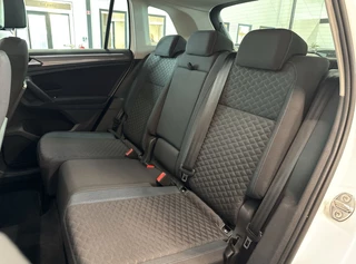 Volkswagen Tiguan Volkswagen Tiguan 1.5 TSI R-Line Bns+ | PANO | CAMERA | TREKHAAK | NAVI - afbeelding nr 46