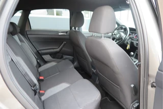 Volkswagen Polo Volkswagen Polo 1.0 TSI 116pk Highline Business 2xR-Line , Beats audio , PDC, Navi, Carplay, LMV, Cruisecontrol. dealer onderhouden. - afbeelding nr 28