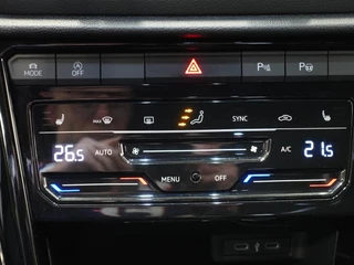 Volkswagen T-Roc Volkswagen T-Roc 1.0 TSI R-Line Business Airco Navi Carplay PDC VA Massage Full LED Adaptive Cruise Control Ambiente verlichting - afbeelding nr 21