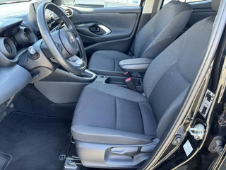 Toyota Yaris Toyota Yaris 1.5 Hybrid Dynamic | Keyless | LED | Stoelverw. - afbeelding nr 8
