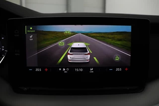 Škoda Octavia Skoda Octavia 1.0 e-TSI Sport | Carplay | Full LED | Navigatie |  Sfeerverlichting | DAB | Sportstoelen | Climate control | Parkeerhulp - afbeelding nr 22