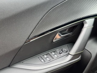 Peugeot 2008 Peugeot 2008 1.2 PURETECH AUT. GT-LINE PANO-DAK NAVI CAMERA CARPLAY AIRCO - afbeelding nr 16