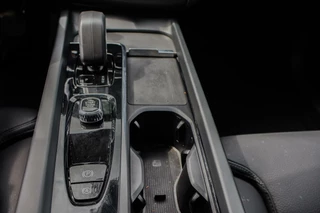 Volvo XC60 Volvo XC60 2.0 T6 Plug-in hybrid AWD Plus Bright PANORAMADAK ADAPTIVE CRUISE MEMORY - afbeelding nr 21
