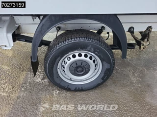 Volkswagen Crafter Volkswagen Crafter 177pk Automaat Laadklep Bakwagen Airco Camera Meubelbak Koffer Airco - afbeelding nr 18
