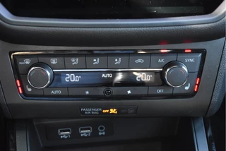 SEAT Arona SEAT Arona 1.5 TSI EVO FR 150PK | Camera | Carplay | DAB | Stoelverwarming | Navi | Cruise Contr | Full LED - afbeelding nr 22