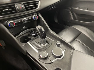 Alfa Romeo Giulia Alfa Romeo Giulia 2.0T Super | Colore Esterno | Trekhaak | 19'' | Leder - afbeelding nr 11