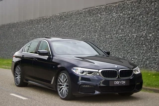 BMW 5 Serie BMW 5-serie 520i M Sport | Individual - Dak - Azuritschwarz - afbeelding nr 3