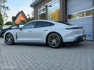 Porsche Taycan Porsche Taycan Performance 84 kWh PANO/AIRCO/CAM/LEDER/CHRON - afbeelding nr 3