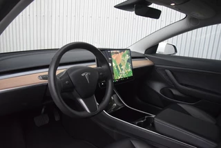 Tesla Model 3 - afbeelding nr 11