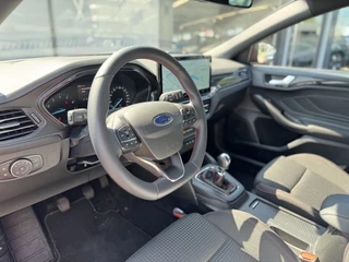 Ford Focus Ford Focus Wagon 1.0 EcoBoost Hybrid ST Line | Winter Pack | Trekhaak - afbeelding nr 6