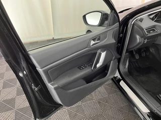 Peugeot 308 Peugeot 308 SW 1.6 BlueHDI Blue Lease Executive Pack *PANO | NAVI-FULLMAP | CAMERA | SPORT-SEATS | ECC | PDC | CRUISE | TOWBAR | 17''ALU* - afbeelding nr 24