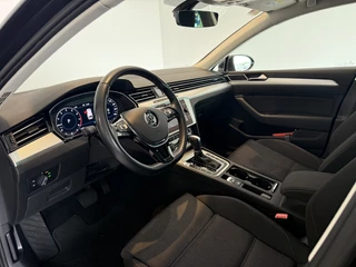 Volkswagen Passat Volkswagen Passat Variant 1.5 TSI CL Bns AUtomaat NAP Led carplay PDC Virtual cockpit - afbeelding nr 2