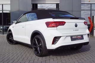 Volkswagen T-Roc Volkswagen T-Roc Cabrio 1.5 TSI DSG R-Line/ Black style/Leer/19 Inch LM/Camera/Virtual c - afbeelding nr 2