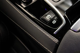 Volvo V60 Volvo V60 2.0 T6 Recharge AWD R-Design HEICO | PANO | B&W - afbeelding nr 48