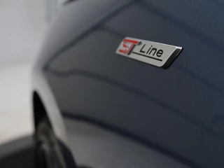Ford Focus Ford Focus 1.0 EcoBosst Hybrid ST Line X |  Stoel & stuurverwarming | Camera | Full LED | Carplay | Keyless | Climate control | Cruise control - afbeelding nr 26