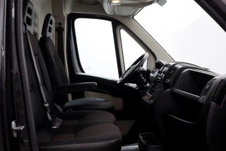 Peugeot Boxer Peugeot Boxer 2.0 BlueHDI 130pk E6 L2H2 Premium Pack Airco/Camera/Navi 06-2019 - afbeelding nr 3