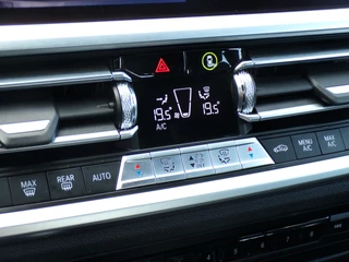 BMW 3 Serie BMW 3 Serie 320i Executive Edition, Automaat / Carplay + Android Auto / Full LED / Camera + Sensoren - afbeelding nr 17