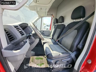Volkswagen Crafter Volkswagen Crafter 177pk Automaat L3H3 Trekhaak Navi Airco Cruise Camera Parkeersensoren Euro6 L2H2 12m3 Airco Trekhaak Cruise control - afbeelding nr 11