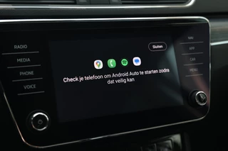 Škoda Superb Škoda Superb Combi 1.4TSI iV 218PK Business Ed. Plus *NAP/Trekh/Virtual/Stoelvw/Keyless* - afbeelding nr 25