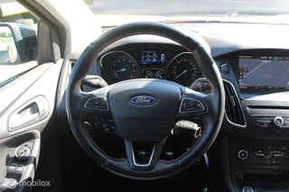 Ford Focus Ford Focus Wagon 1.5 Red Edition 18Inch/Trekhaak/NAP/Cruise - afbeelding nr 15