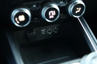 Renault Clio Renault Clio 1.0 TCe 90 Intens Navi Clima Camera Cruise DAB+ PDC CarPlay NL-Auto NAP! - afbeelding nr 29