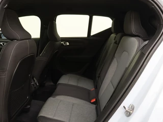 Volvo XC40 Volvo XC40 B4 Plus Dark | Trekhaak | Dodehoekdetectie | Achteruitrijcamera - afbeelding nr 9