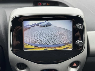 Toyota Aygo Toyota Aygo 1.0 VVT-i x-play Airco Camera Bluetooth Media player Nieuwe 4 seizoenen banden - afbeelding nr 5